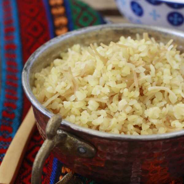 Kasza bulgur na sypko z makaronem / Tel şehriyeli bulgur pilavı