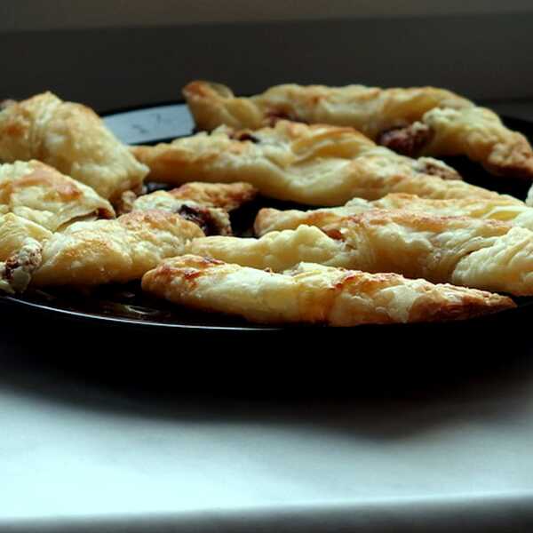 Dobry przepis na serowe croissanty, kiepskie wykonanie - nie naśladować!:)