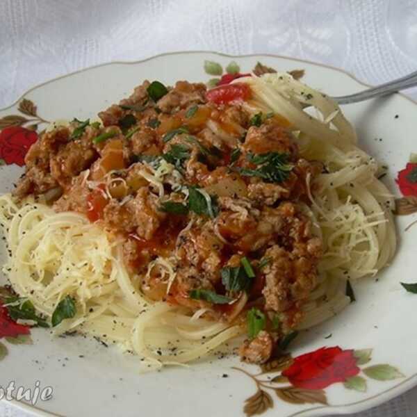 Spaghetti bolognese (na szybko)