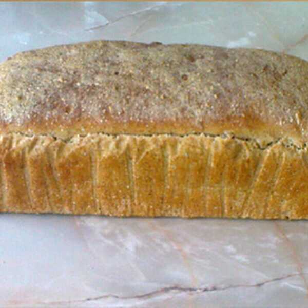 Chleb pszenny na zakwasie i drożdżach, z dodatkiem octu balsamicznego