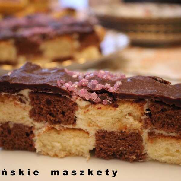 Biszkoptowe ciasto w kratkę