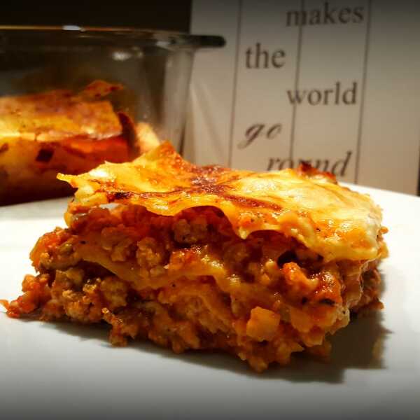 LASAGNE BOLOGNESE 