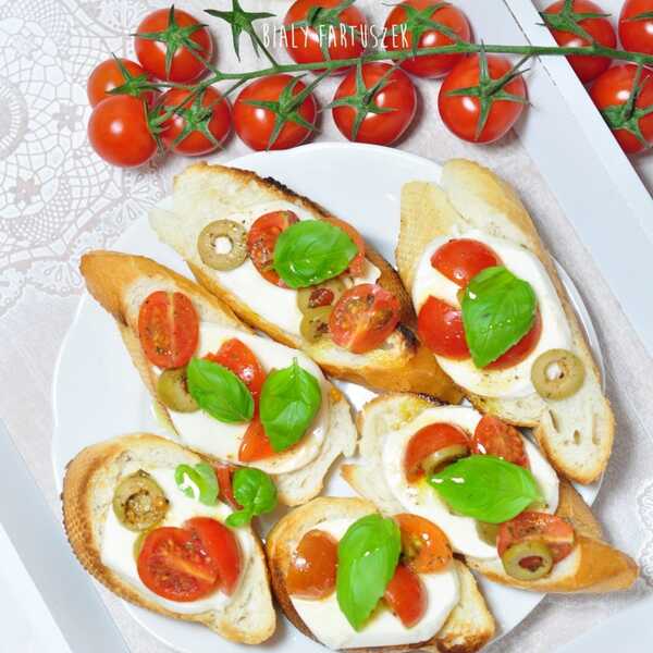 Bruschetta caprese