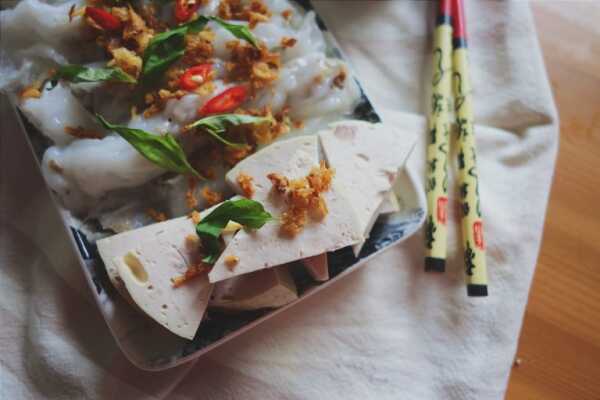 Ryżowe naleśniki bánh cuốn (bezglutenowe)