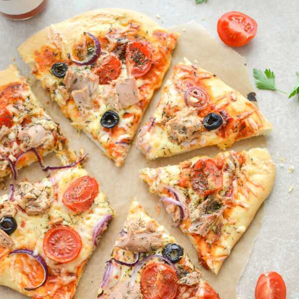 Pizza z tuńczykiem 