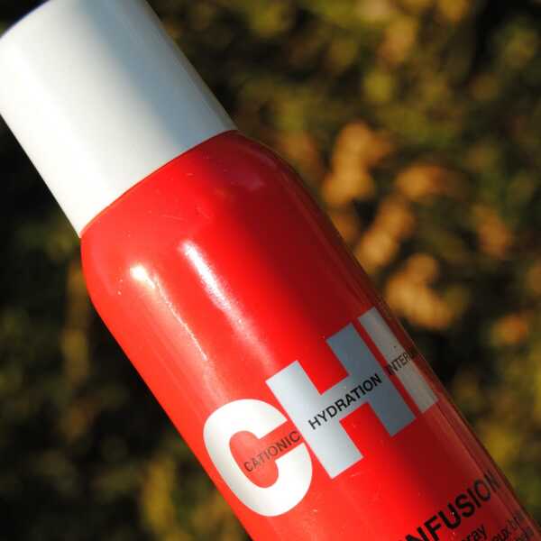 Odżywka nabłyszczająca do włosów- produkt marki CHI