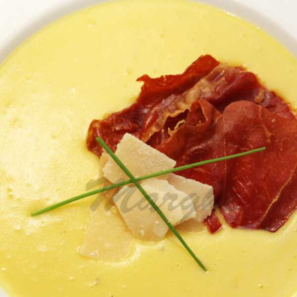 Genialna ziemniaczana zupa krem z szafranem i serem