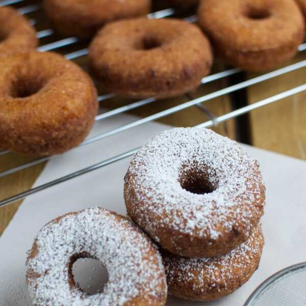 Oponki serowe - szybkie pączki z dziurką