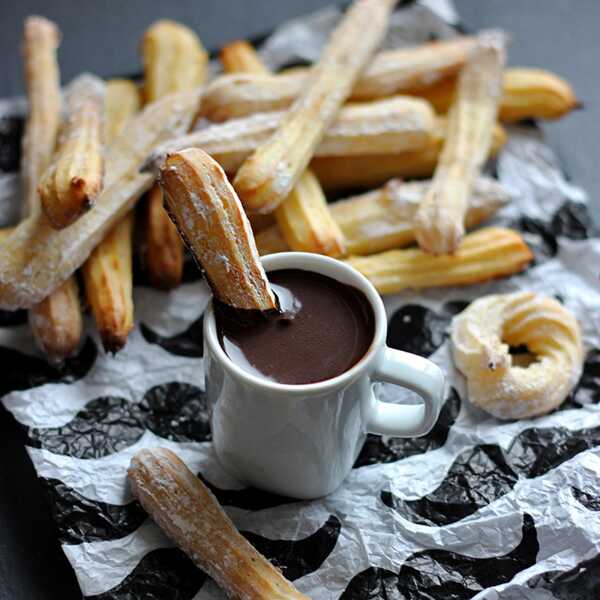 Pieczone churros z kokosową czekoladą