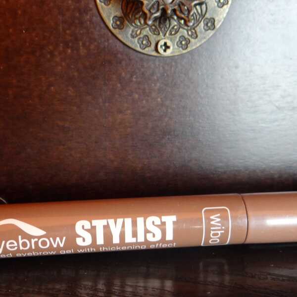 Brązowy żel do stylizacji brwi Eyebrow stylist, Wibo