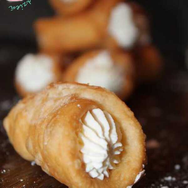 Cannoli czyli ciastka smażone