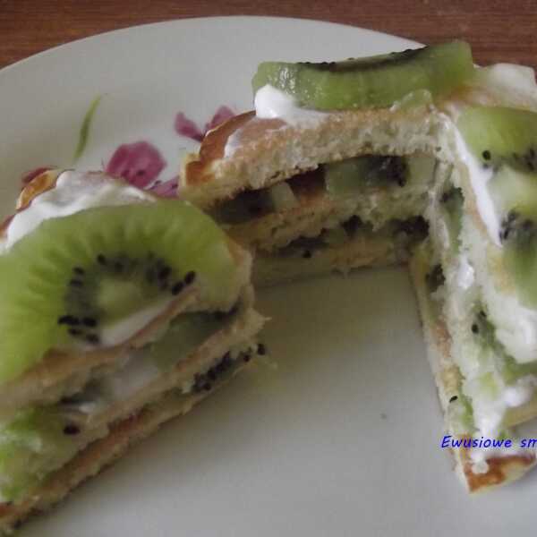 Puszyste pancakes z kiwi