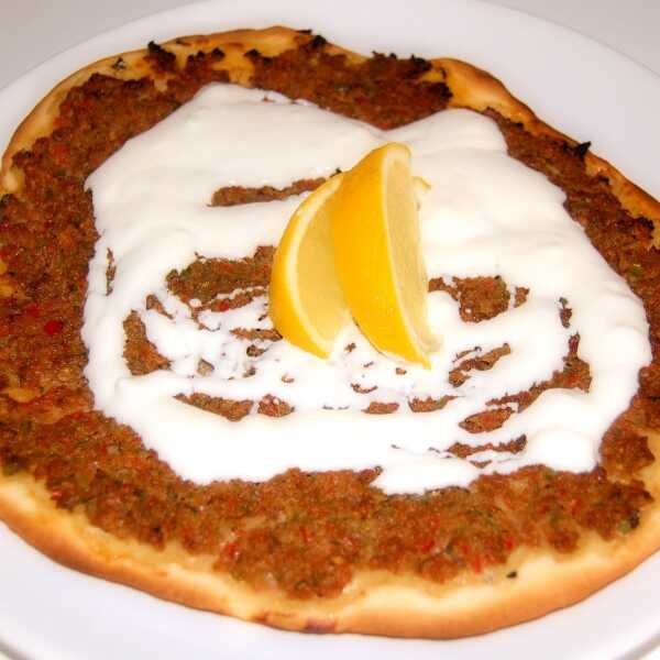 Lahmacun - turecka pizza