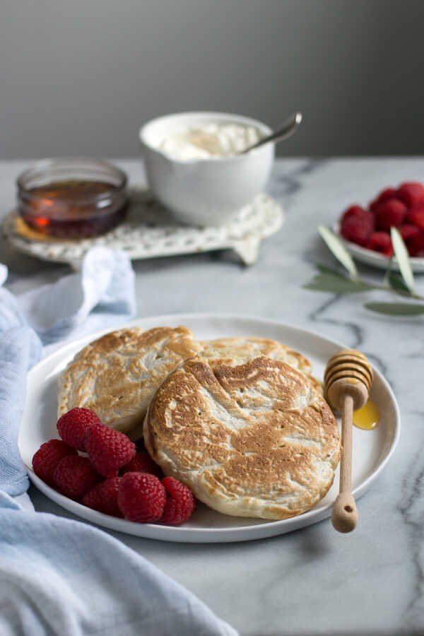 Crumpets, czyli angielskie placuszki drożdżowe