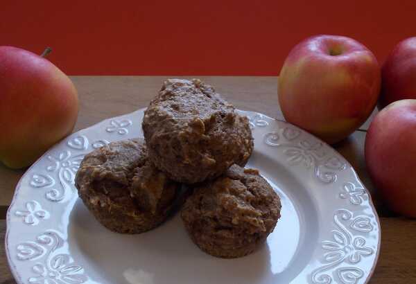 Dietetyczne muffiny jabłkowe z olejem rzepakowym