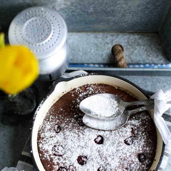 CIASTKO CZEKOLADOWE Z WIŚNIAMI - CHOCOLATE CHERRY CAKE