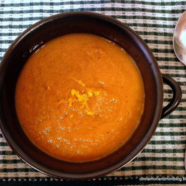 Zupa marchewkowa z pomarańczą