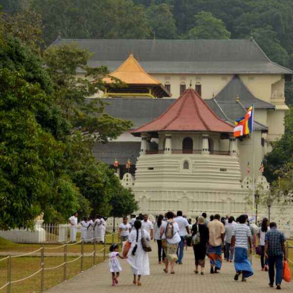 Kandy - obowiązkowy punkt w podróży po Sri Lance 