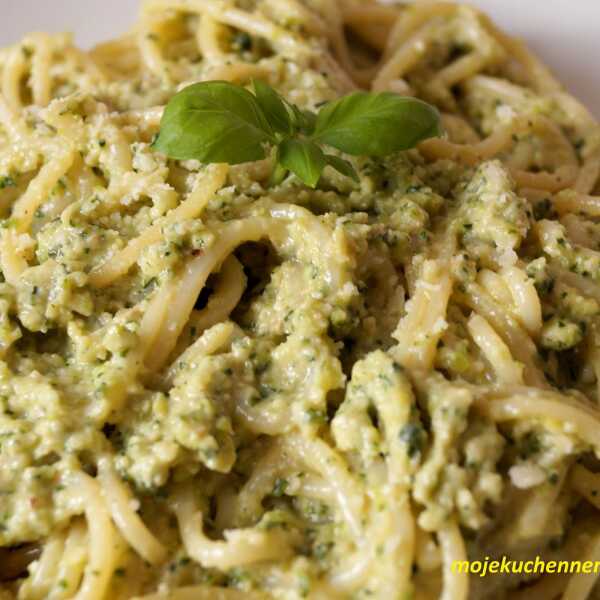 Spaghetti z cukiniowym pesto