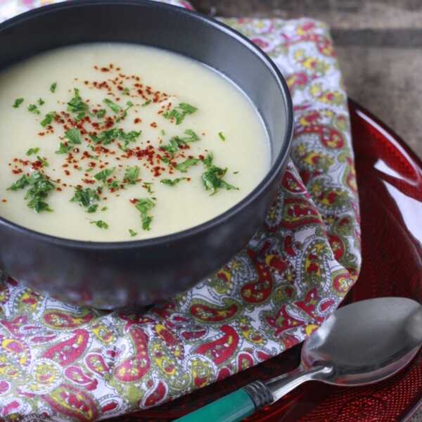 Zupa z kalafiora / Karnabahar çorbası