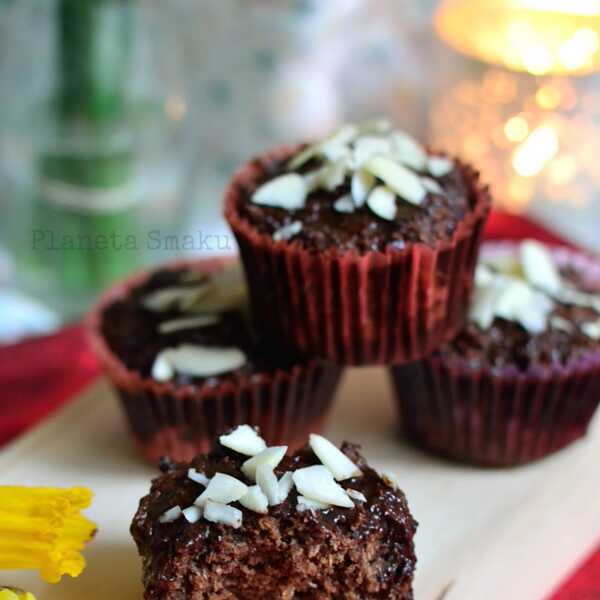 Wegańskie muffinki czekoladowo-migdałowe