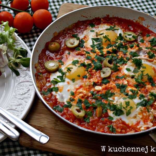 Szaszuka - Jajka sadzone w pomidorach