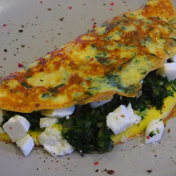 Omlet ze szpinakiem i serem feta 