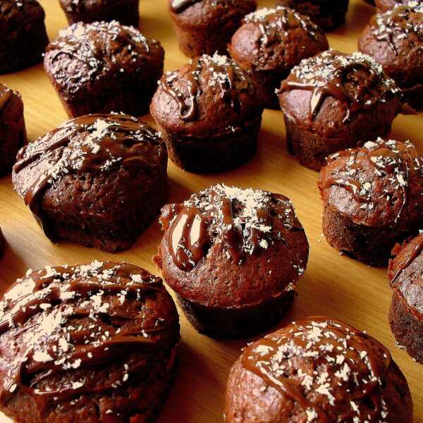 Czekoladowe muffinki z kokosem