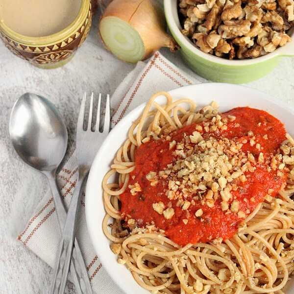 Makaron z lekkim sosem paprykowym: szybki sposób na zdrowy obiad!