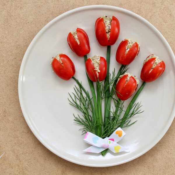 Sałatka 'Bukiet tulipanów'