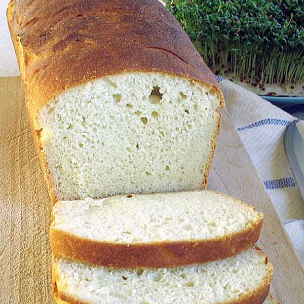 Chleb pszenny na maślance (Honey buttermilk bread)