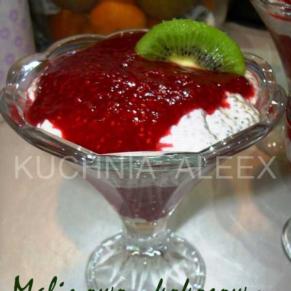Malinowo – kokosowy pudding z chia wg Aleex