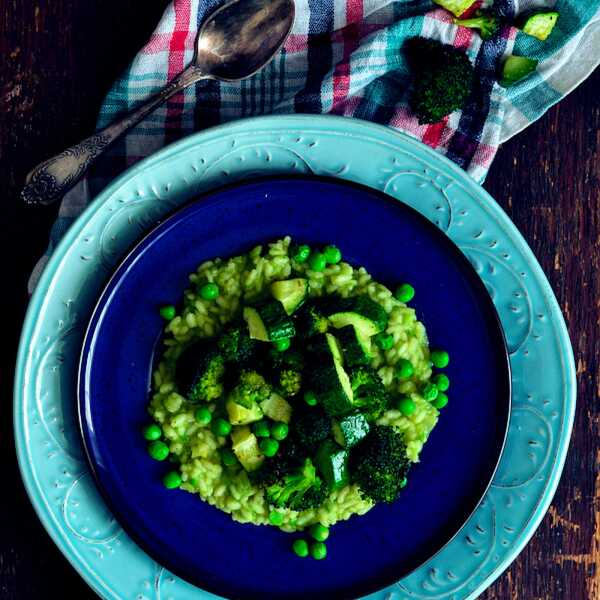 Zielone risotto- z piecz0nymi brokułami, cukinią i puree z zielonego groszku