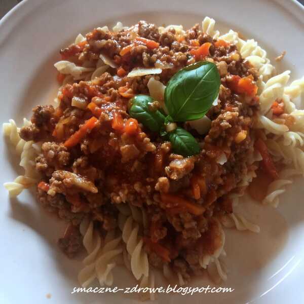 SPAGHETTI BOLOGNESE Z WARZYWAMI WERSJA II