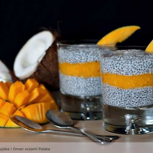 Chia pudding z mango i mlekiem kokosowym