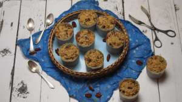 Wegańskie muffiny z kruszonką i orzechami pekan