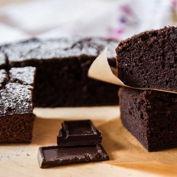 Buraczane brownie - bez tłuszczu, glutenu i cukru