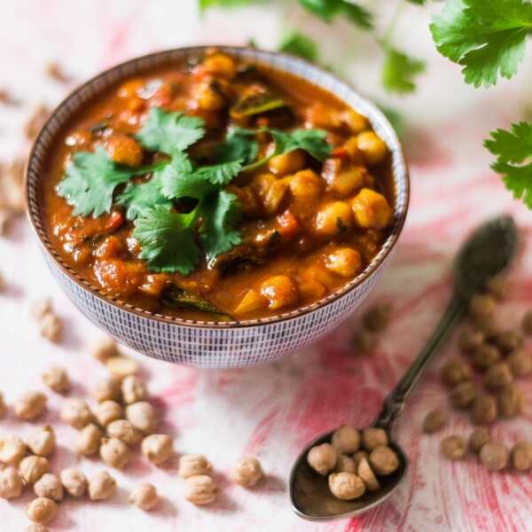 Chana masala vel indyjska potrawka z ciecierzycy