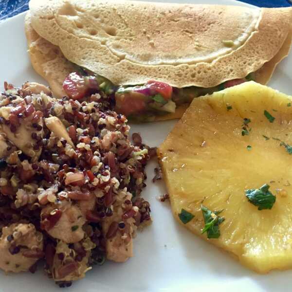 WYBITNY ZESTAW :) SOCCA + SALSA Z POMIDORÓW I AWOKADO+ KURCZAK Z QUINOA I CZERWONYM RYŻEM JAŚMINOWYM + ANANAS