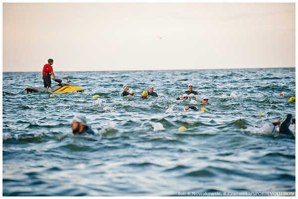 TRENINGI PŁYWACKIE W WODACH OTWARTYCH – 5150 Warsaw Triathlon