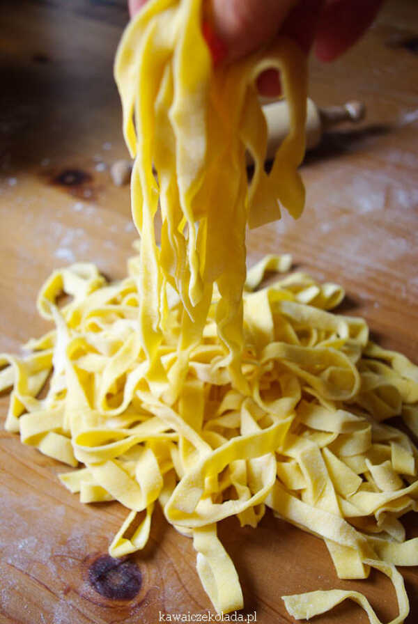 Domowy makaron tagliatelle