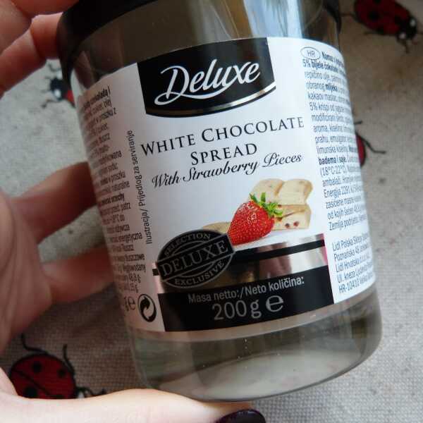 Krem z białej czekolady i jogurtu z kawałkami truskawek Deluxe Lidl