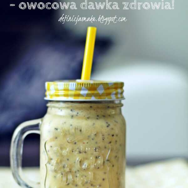 Morela, mango, chia milkshake