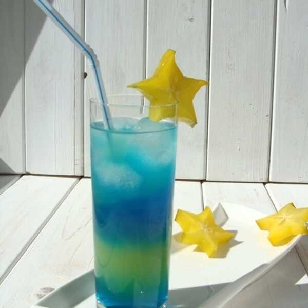 Tęczowy drink Blue Curacao