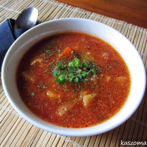 Zupa pomidorowa z kaszą jaglaną
