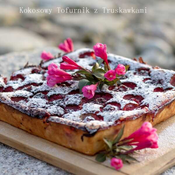 Kokosowy Tofurnik z Truskawkami / Tofu Strawberry Cheesecake