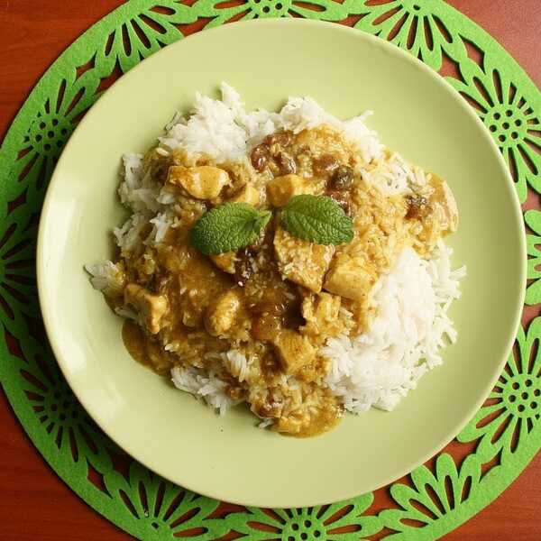 Lekki kokosowy kurczak curry z ryżem