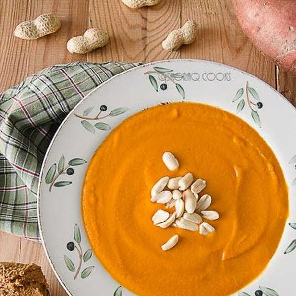 Zupa z batatów z masłem orzechowym / Sweet potato soup with peanut butter