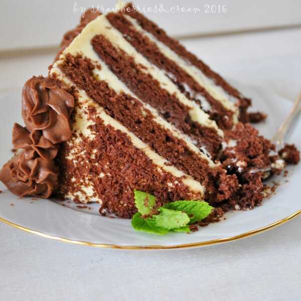 Tort czekoladowo-śmietanowy i piąte urodziny bloga