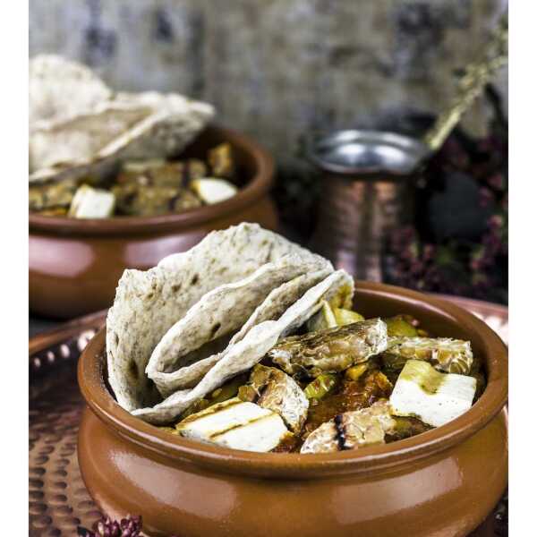 Curry z tempeh i chapati - wegańskie